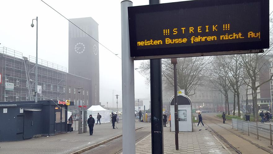 Streik In NRW: Ihre Rechte In Bussen Und Bahnen Des ÖPNV ...